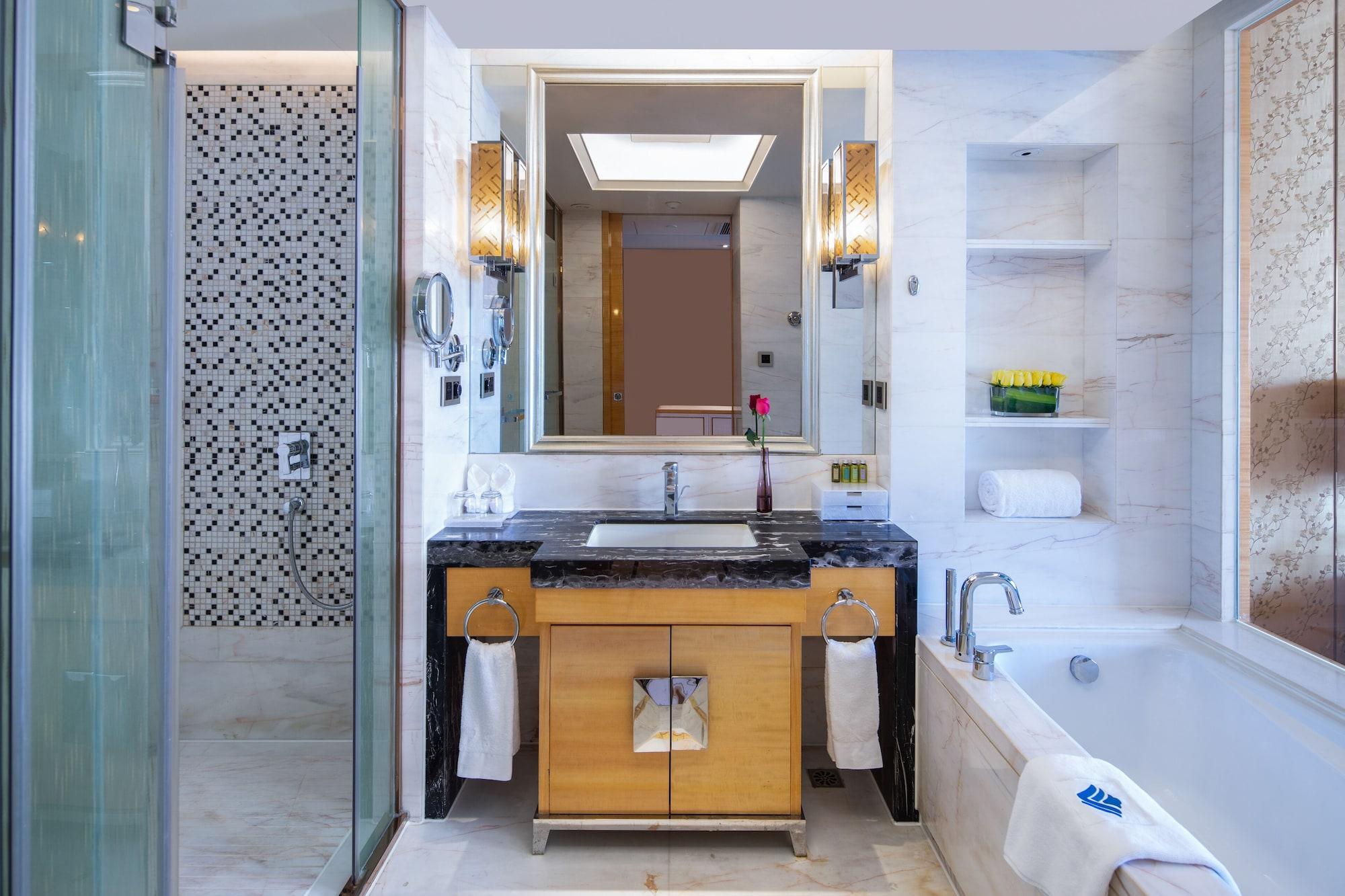 Hotel Wyndham Grand Plaza Royale Colorful Yunnan Kunming Zewnętrze zdjęcie