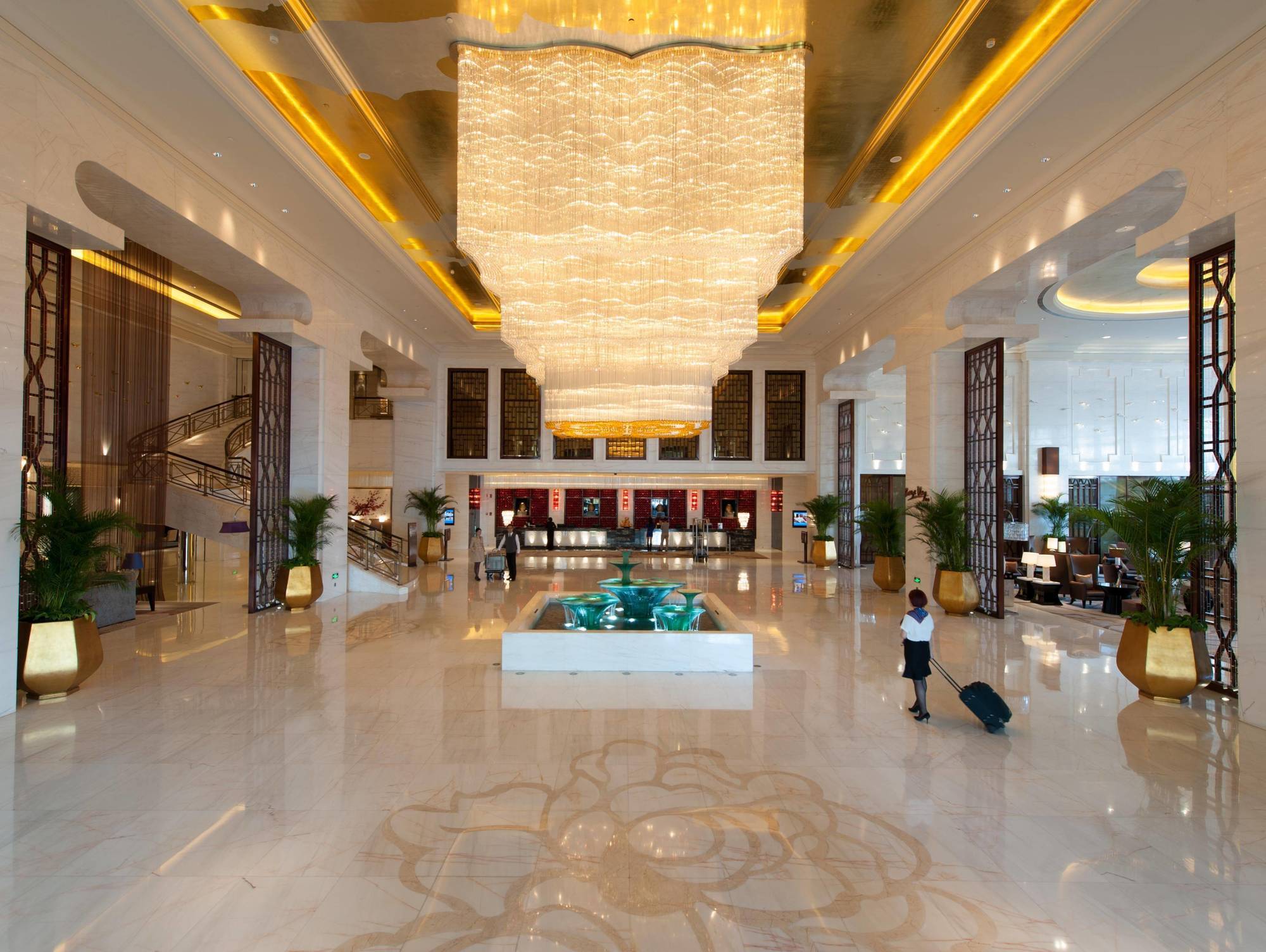 Hotel Wyndham Grand Plaza Royale Colorful Yunnan Kunming Zewnętrze zdjęcie
